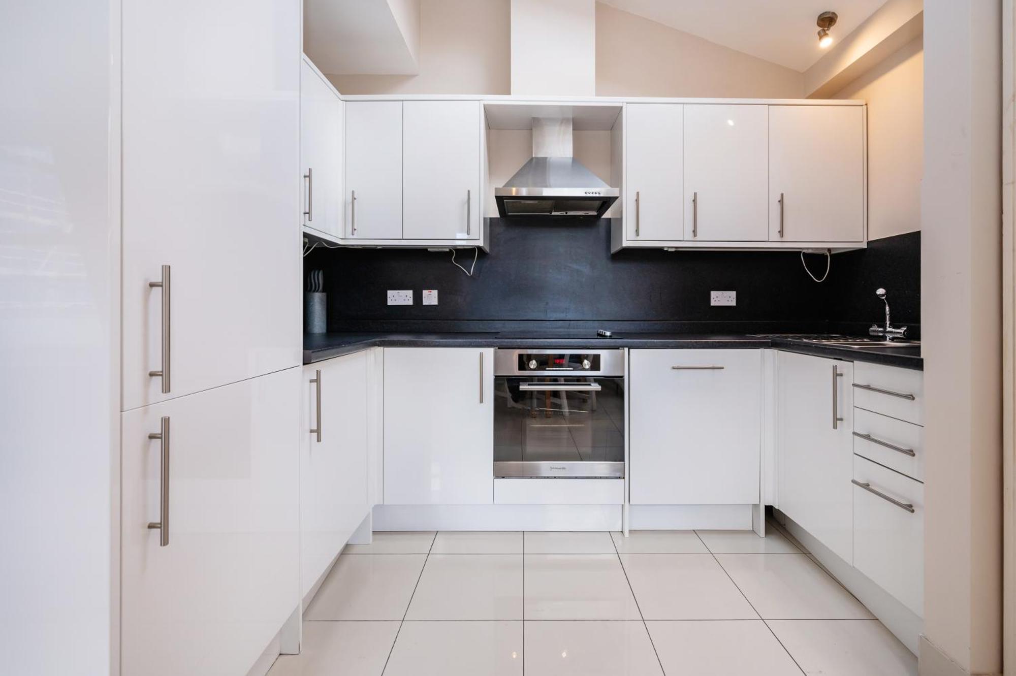 Paddington Modern Apartments Лондон Екстериор снимка