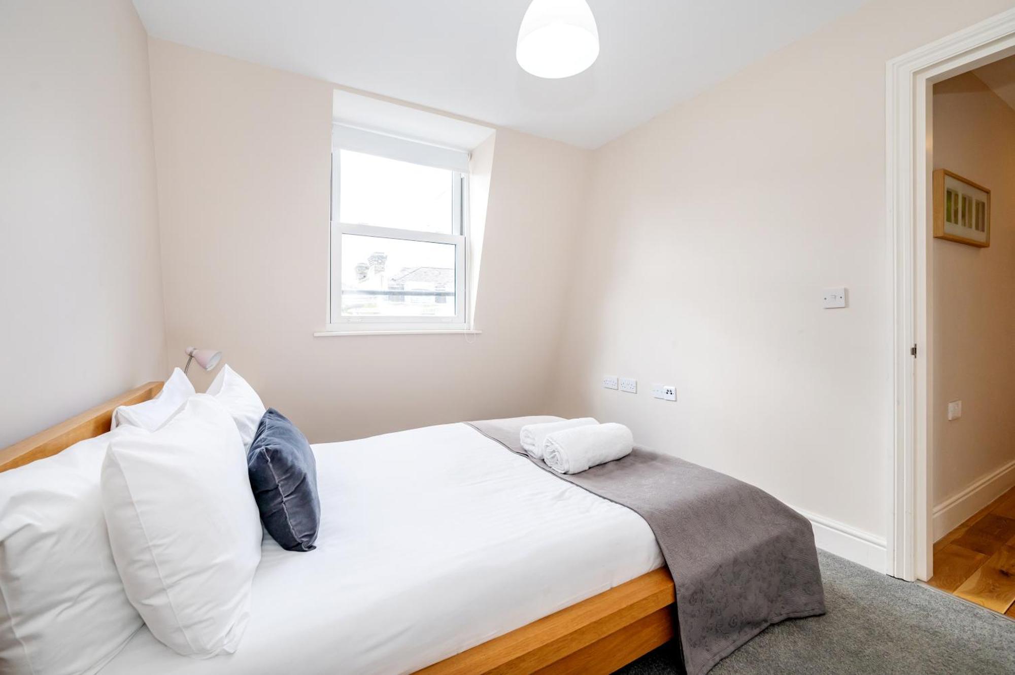 Paddington Modern Apartments Лондон Екстериор снимка