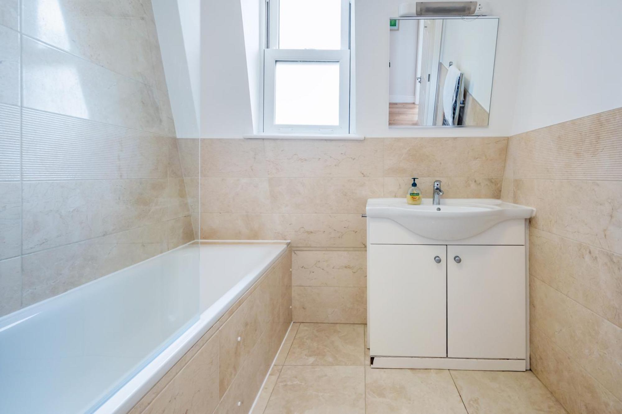 Paddington Modern Apartments Лондон Екстериор снимка