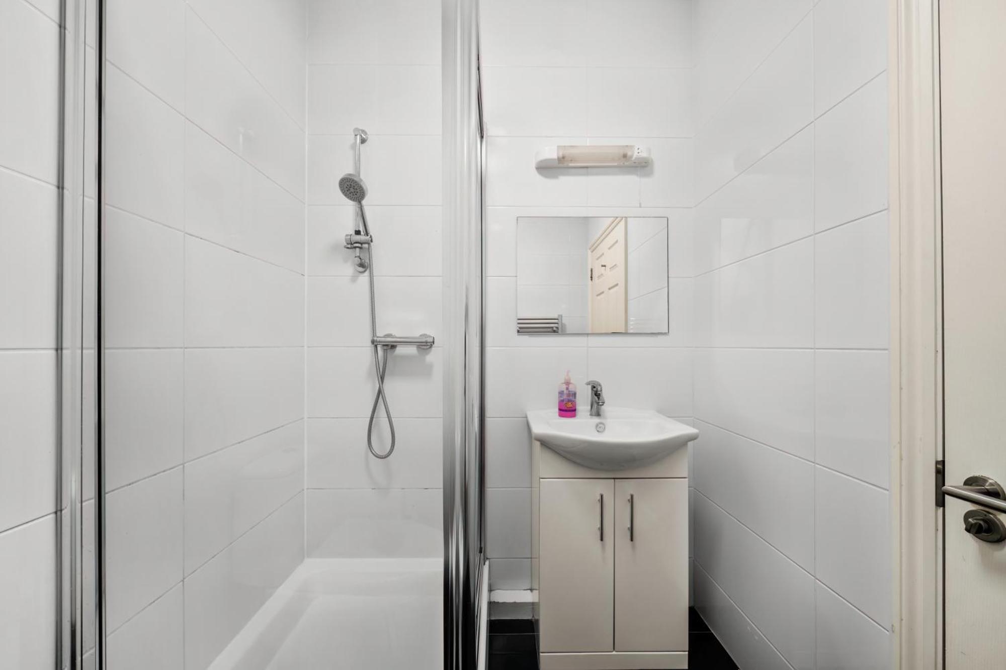 Paddington Modern Apartments Лондон Екстериор снимка