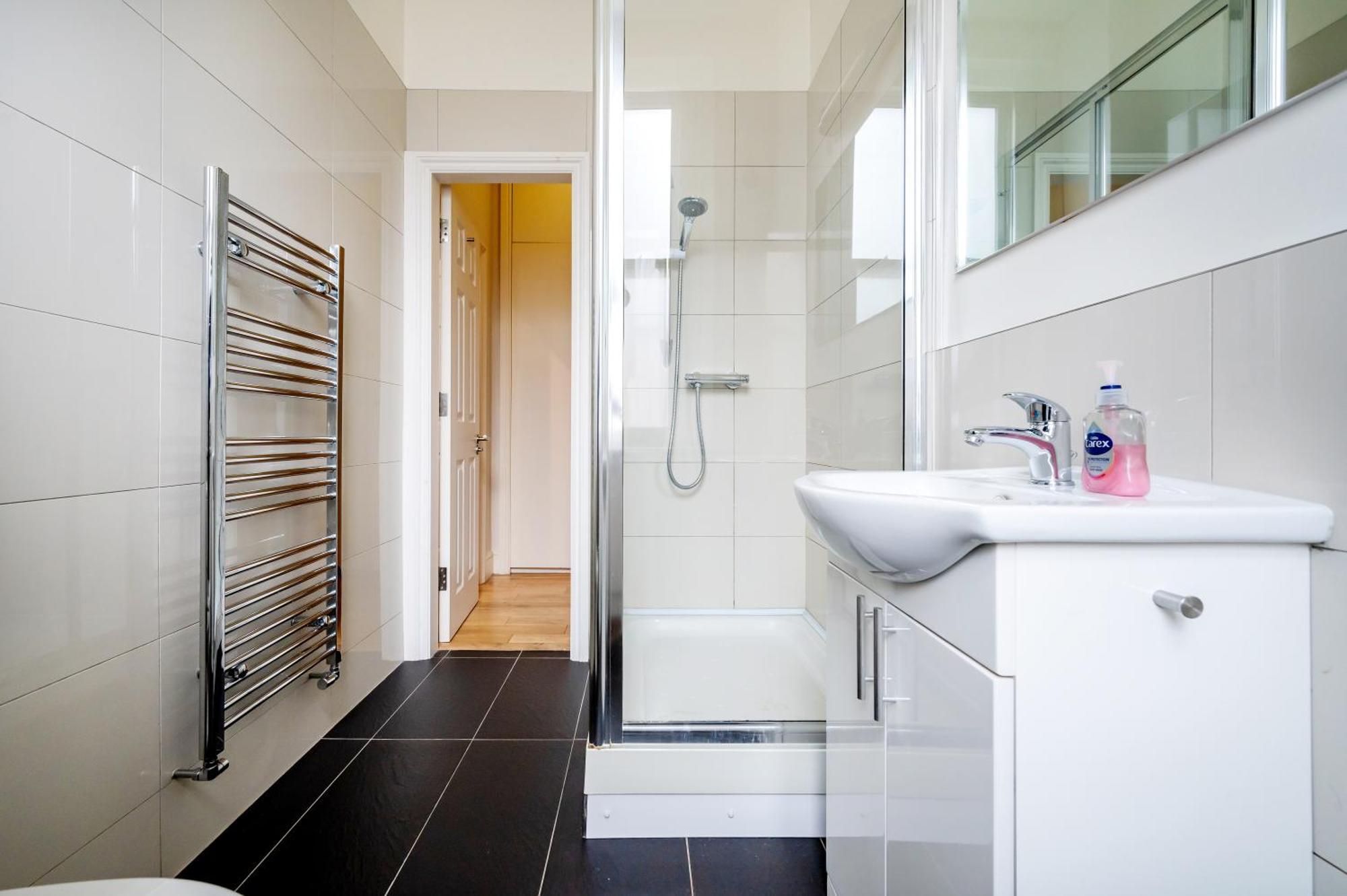 Paddington Modern Apartments Лондон Екстериор снимка